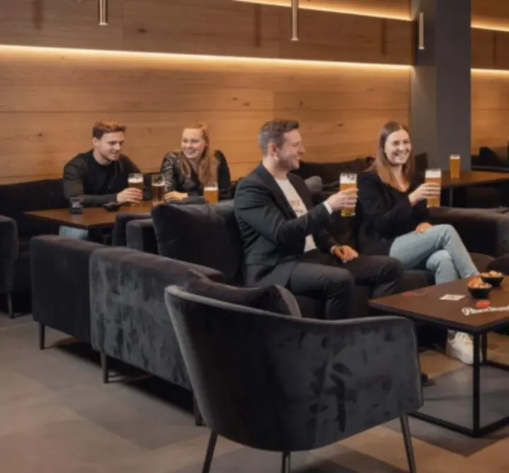 Moderní lounge prostor HERNI VECERY CZ